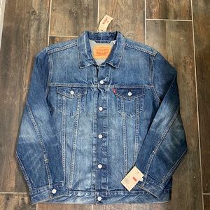 Levi’s denim jacket size XL
